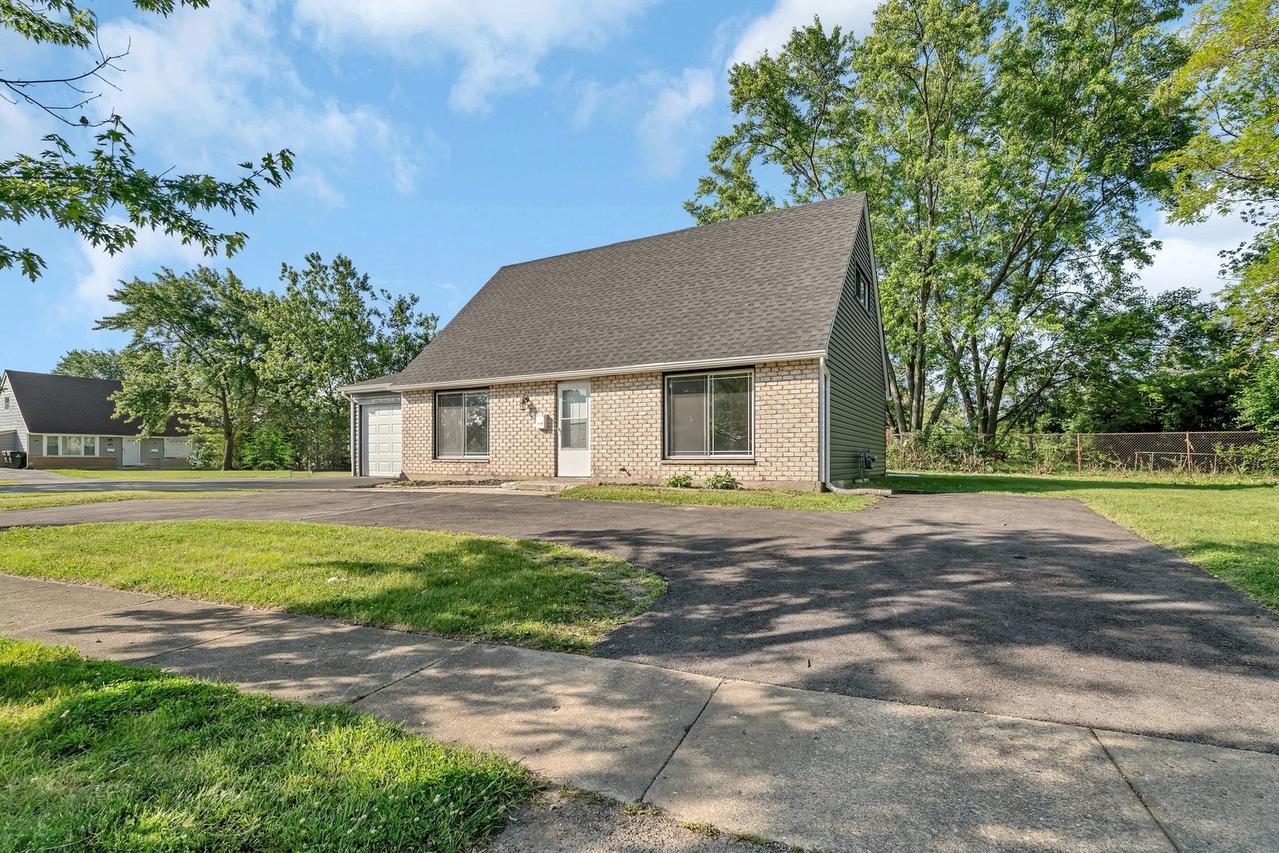 3701 176th St., Country Club Hills, IL 60478