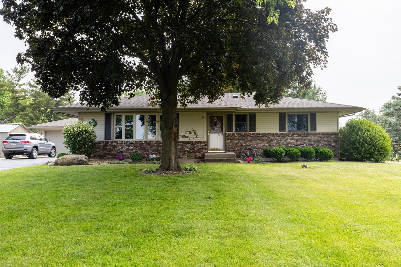 4265 Town Hall Rd., Belvidere, IL 61008