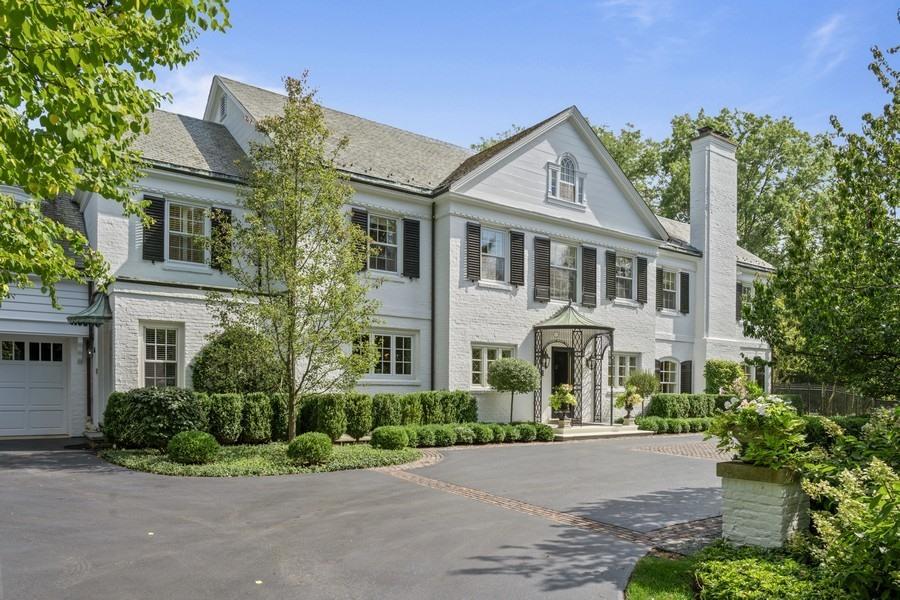 5 Woodley Rd., Winnetka, IL 60093