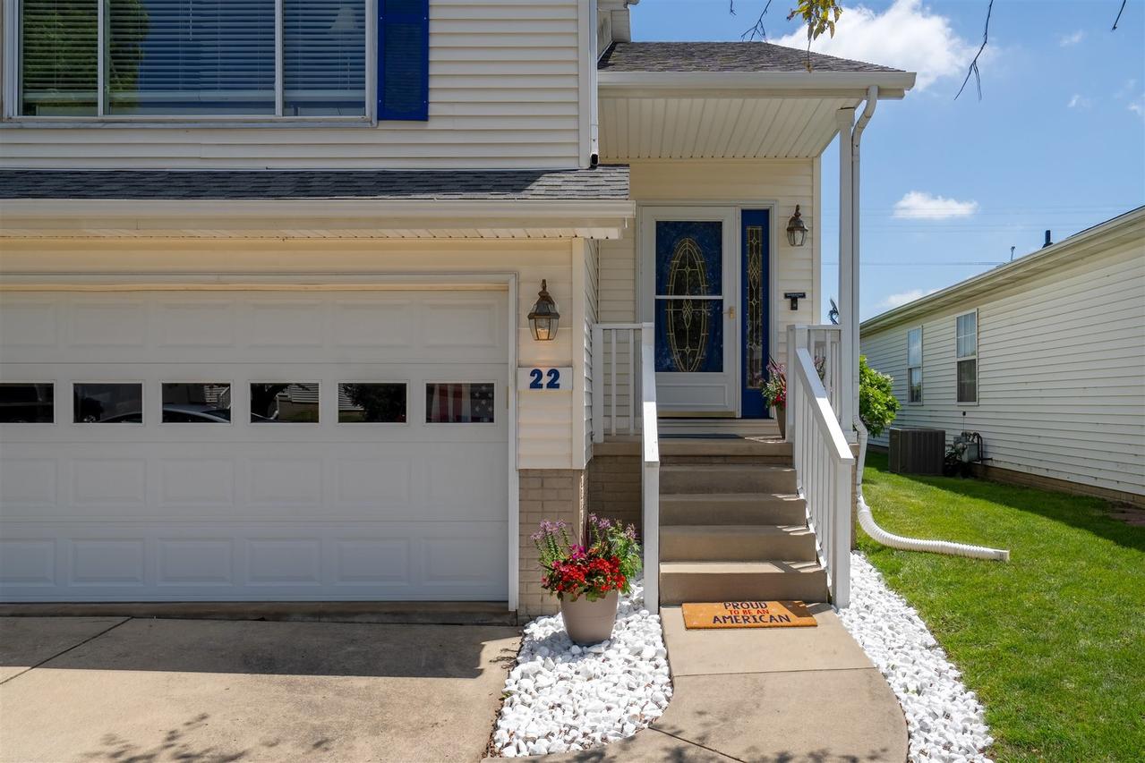 22 Andy Ct., Bloomington, IL 61704