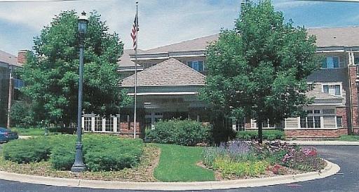 605 Barrington Ave. #320, East Dundee, IL 60118