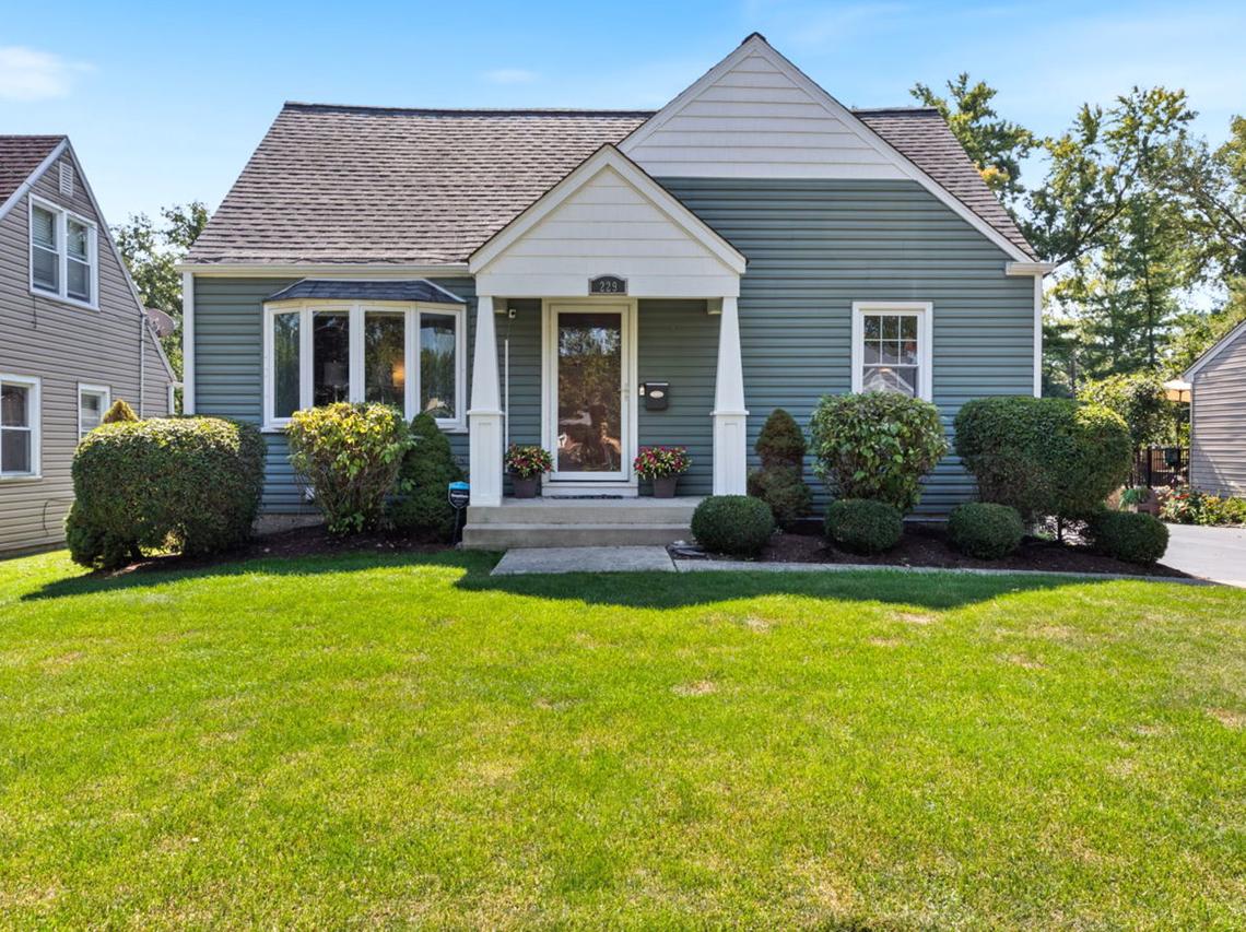 229 W Berkshire Ave., Lombard, IL 60148