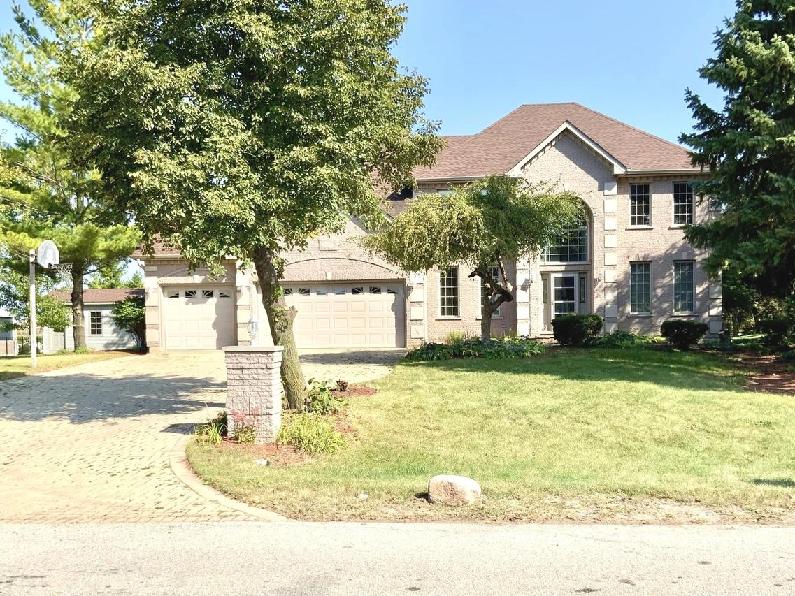 19057 S Saddlebrook Dr., Shorewood, IL 60404