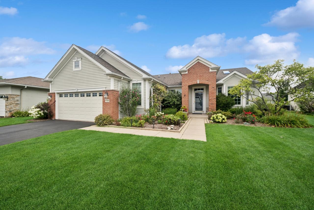 12392 Cold Springs Dr., Huntley, IL 60142