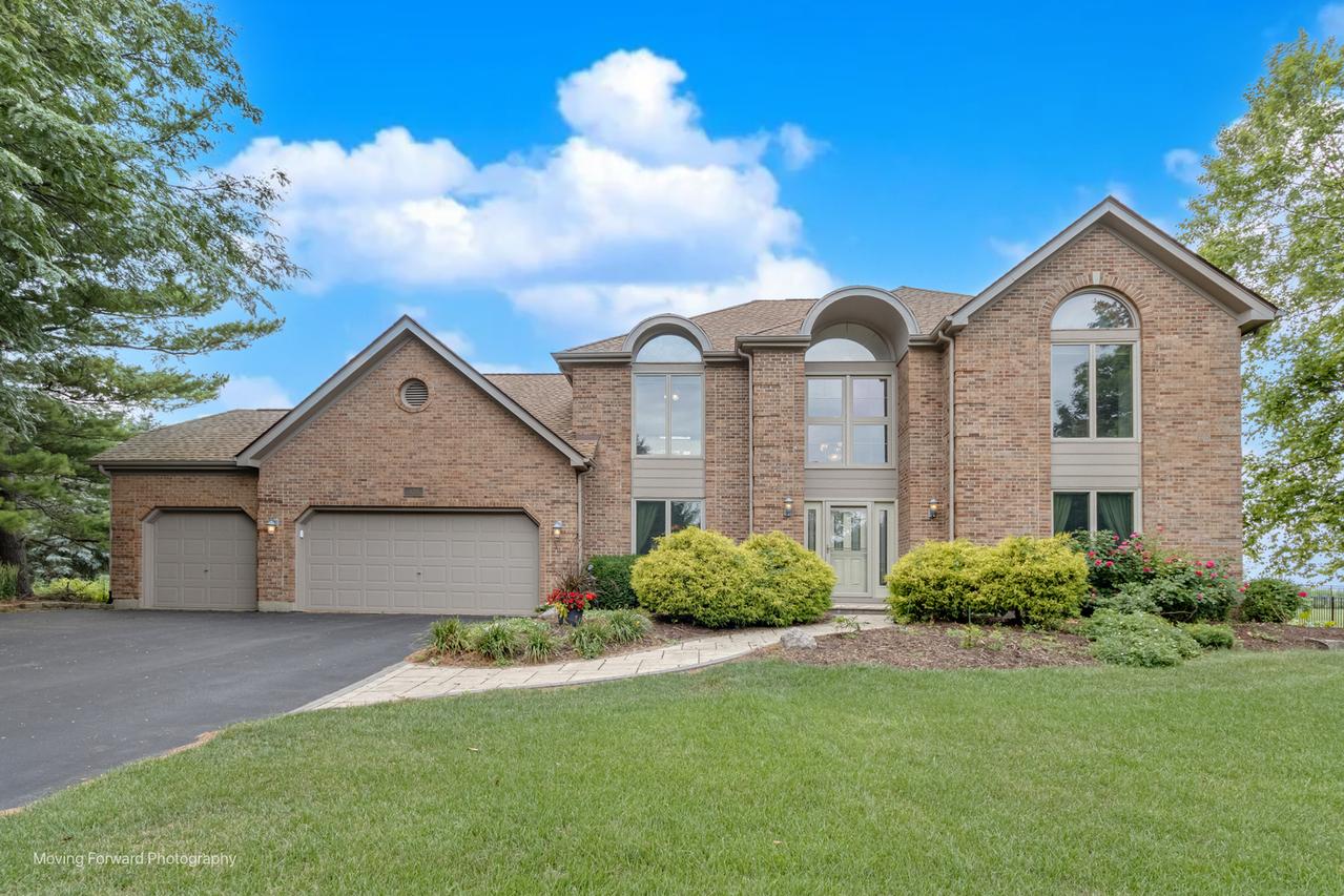 420 Fairway View Dr., Algonquin, IL 60102
