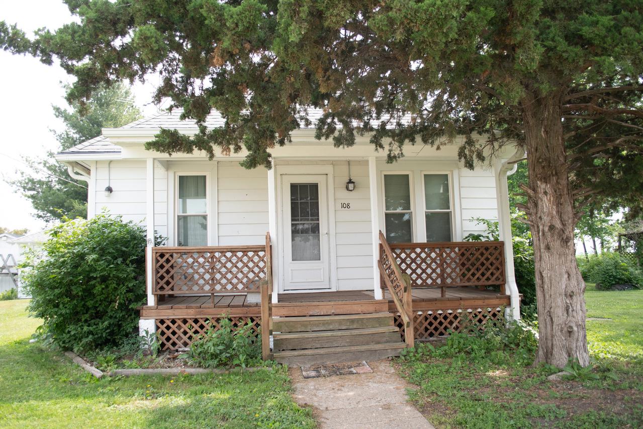 108 N Grove St., Harmon, IL 61042