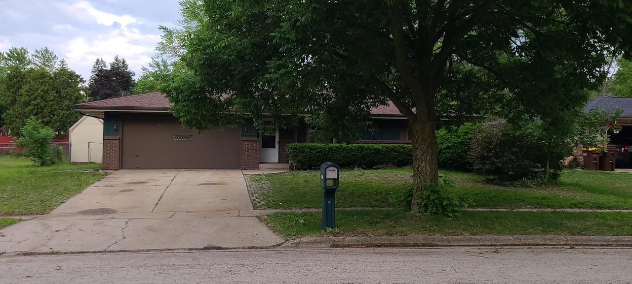 3227 Orleans Ave., Rockford, IL 61114