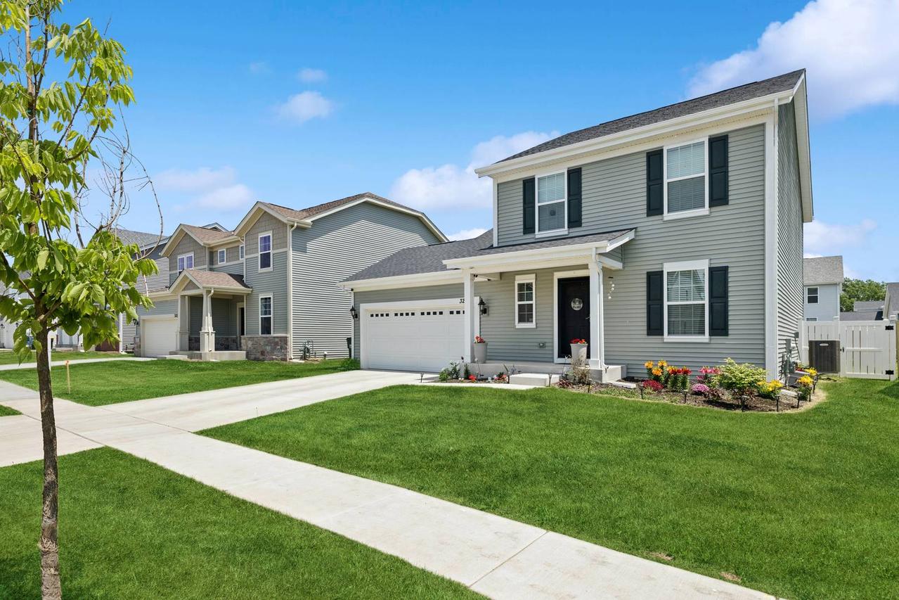 32011 Savannah Dr., Lakemoor, IL 60051