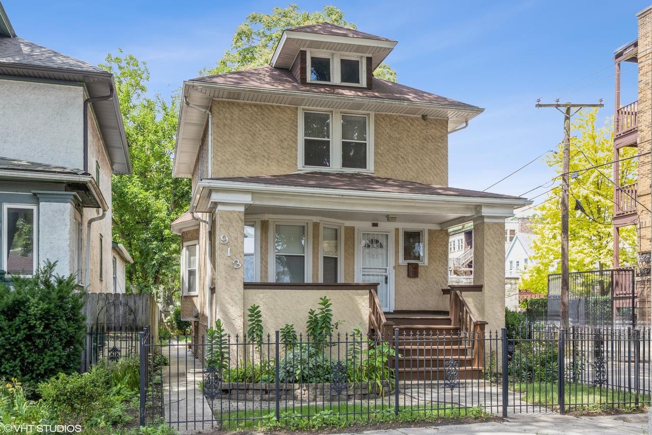 913 Highland Ave., Oak Park, IL 60304