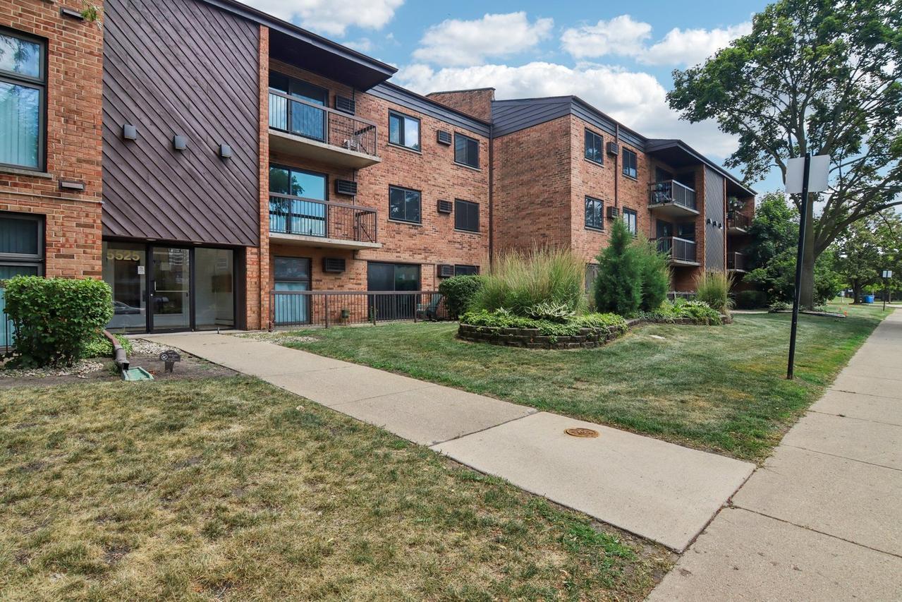 5525 N Chester Ave. #46, Chicago, IL 60656