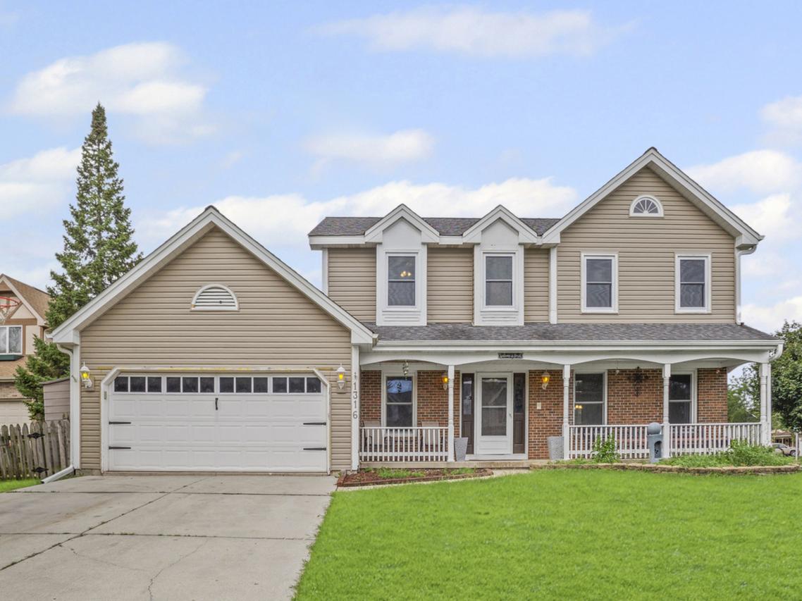 1316 Sheffield Ct., Carol Stream, IL 60188