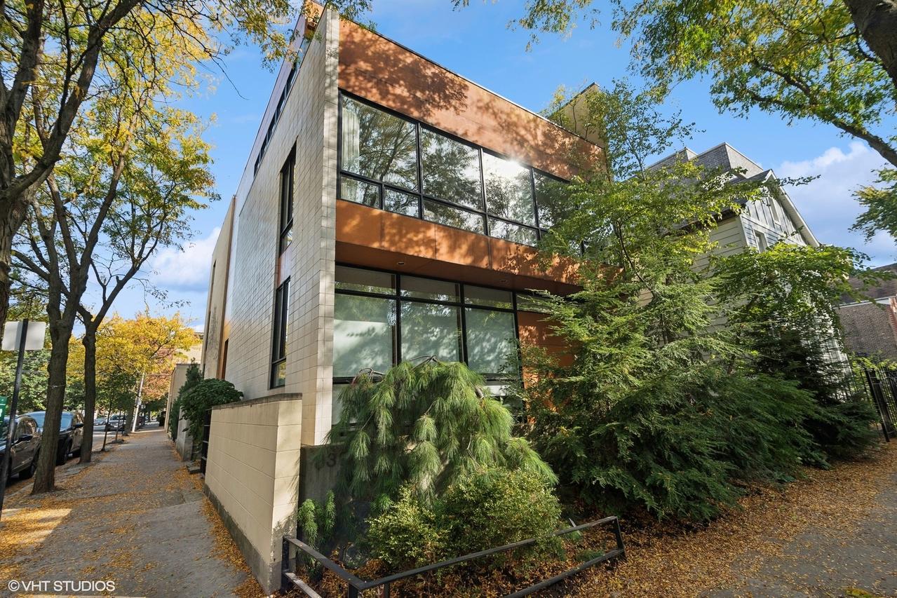 839 N Hermitage Ave. #201, Chicago, IL 60622