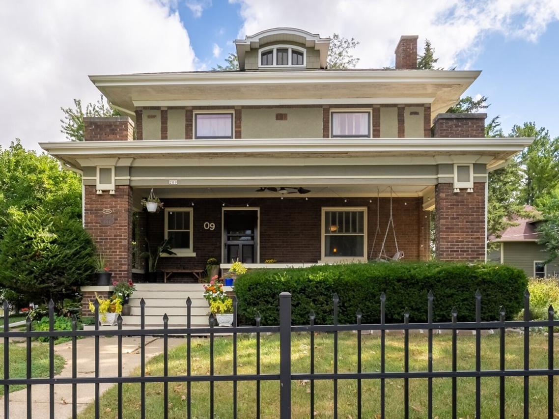 209 N West St., Danvers, IL 61732