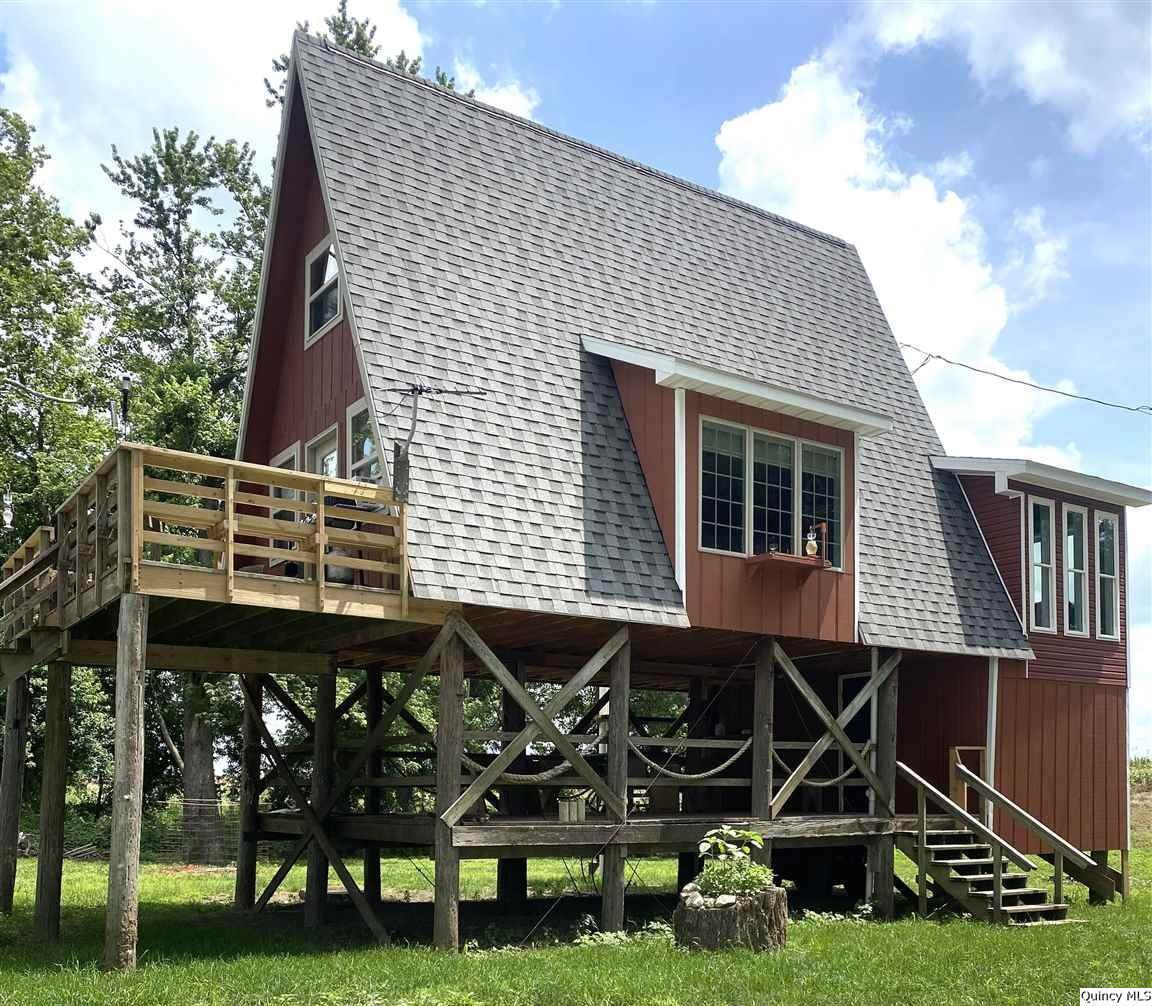 110 E County Rd 150, Warsaw, IL 62379
