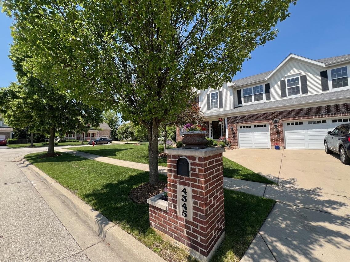 4345 Gladstone Dr., Lake In The Hills, IL 60156