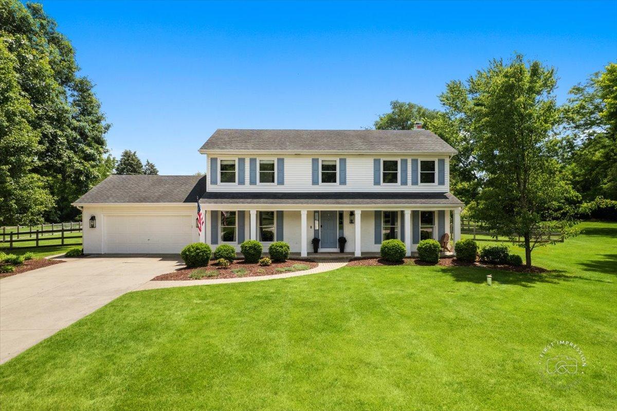 40W679 White Fence Way, St. Charles, IL 60175
