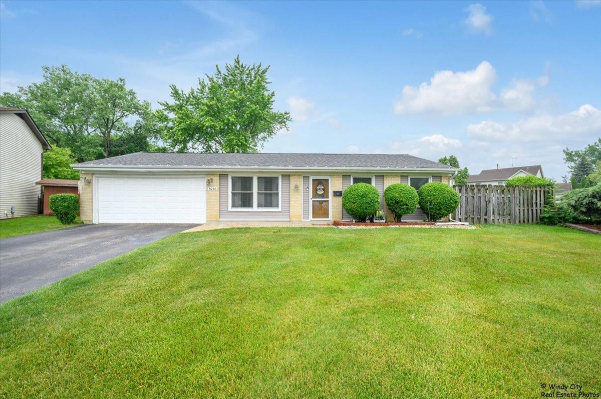8246 N Applewood Ct., Hanover Park, IL 60133