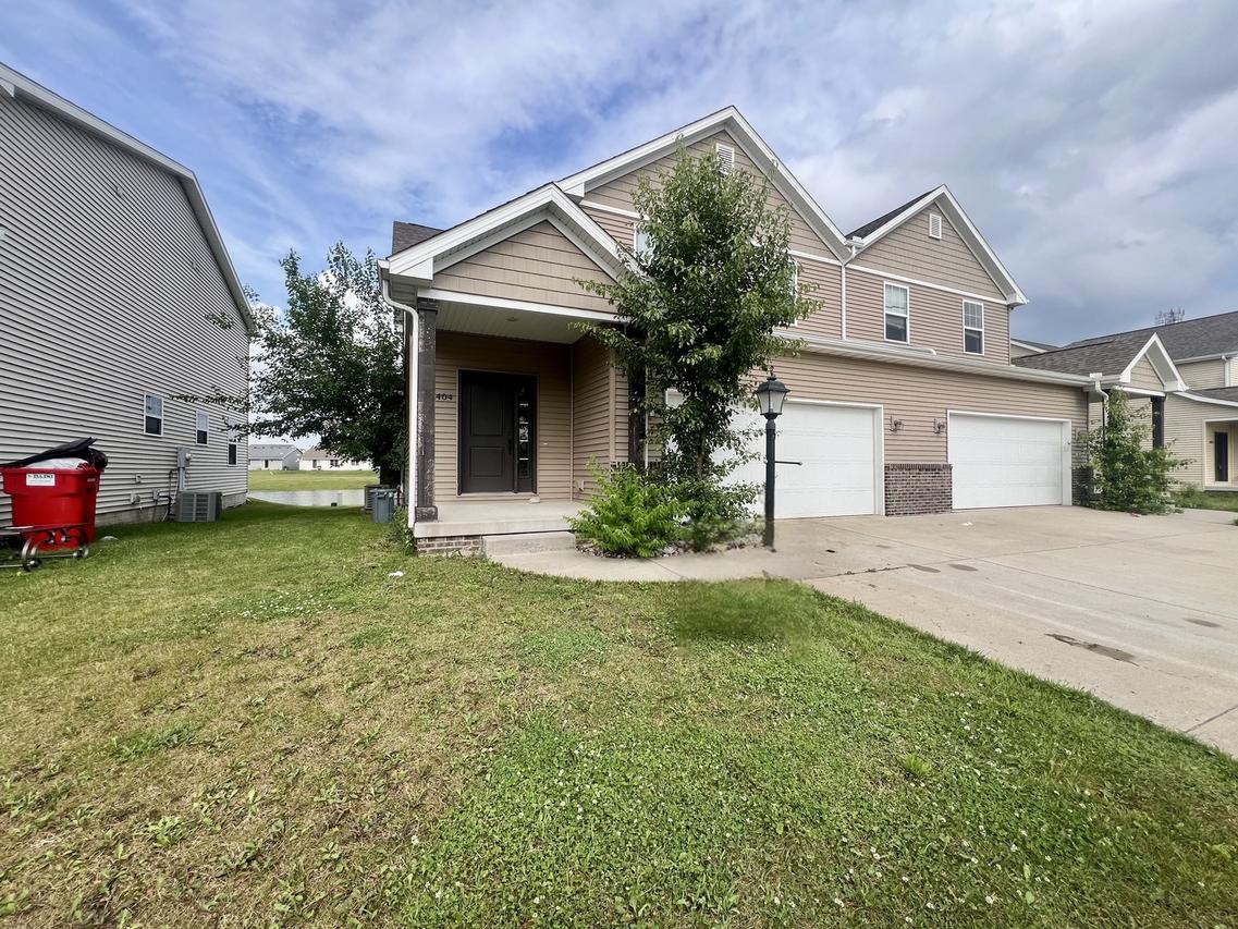 1404 Myrtle Beach Ave., Champaign, IL 61822