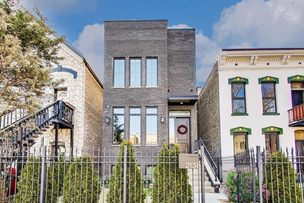 2131 W Huron St., Chicago, IL 60612