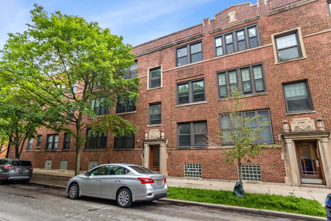 555 Elmwood Ave. #1, Evanston, IL 60202