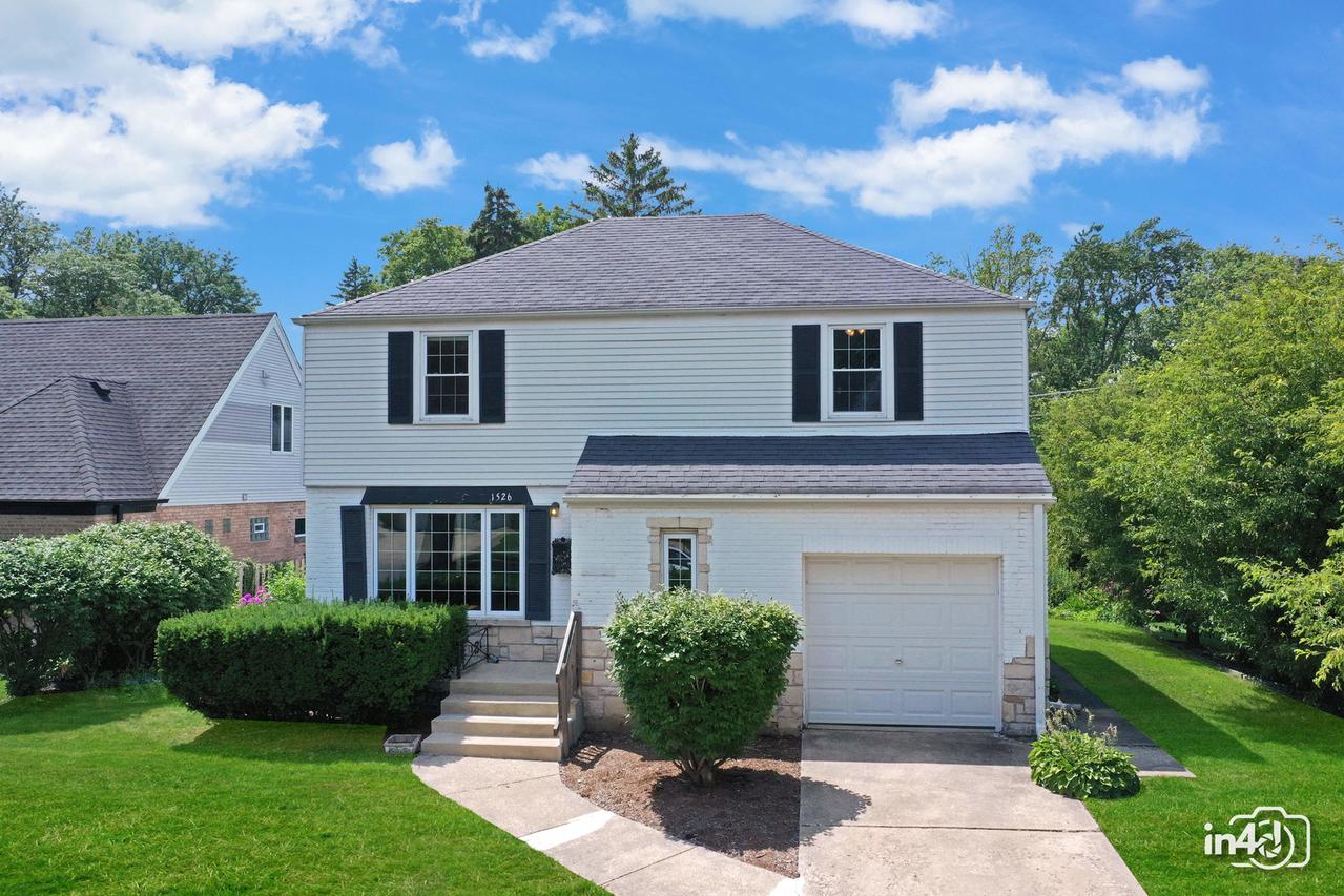 1526 S Vine Ave., Park Ridge, IL 60068