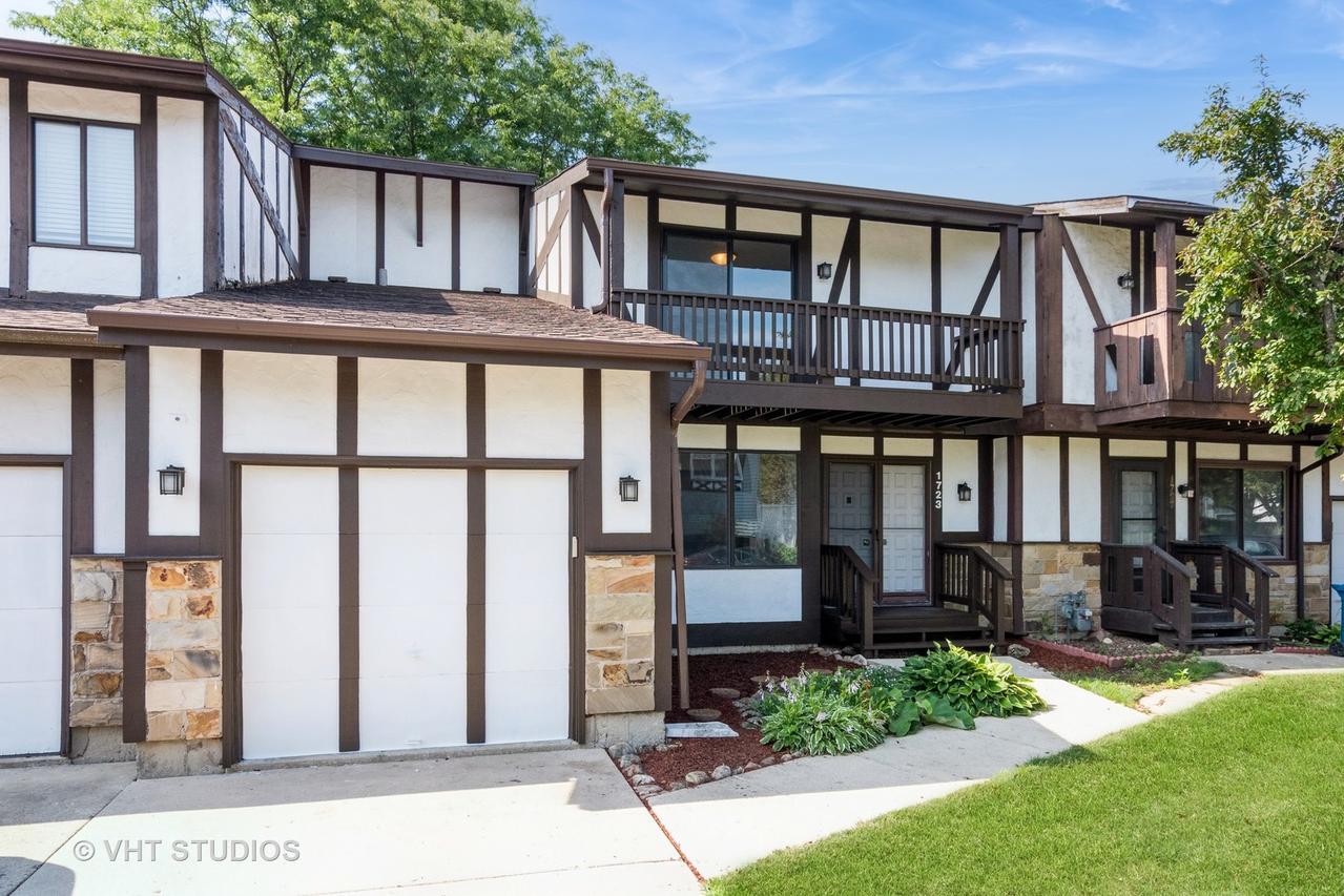 1723 Brookwood Dr., Downers Grove, IL 60516
