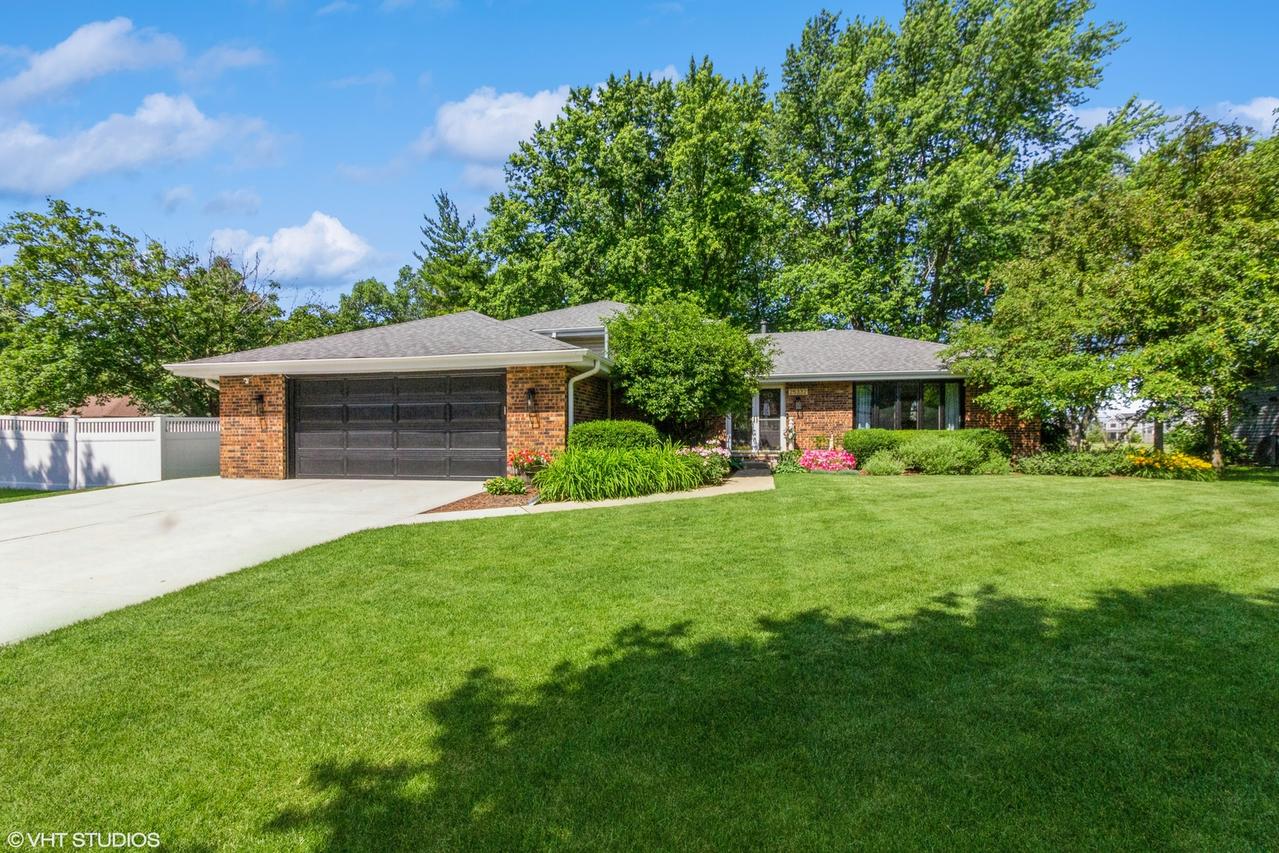25332 W Willow Dr., Plainfield, IL 60544