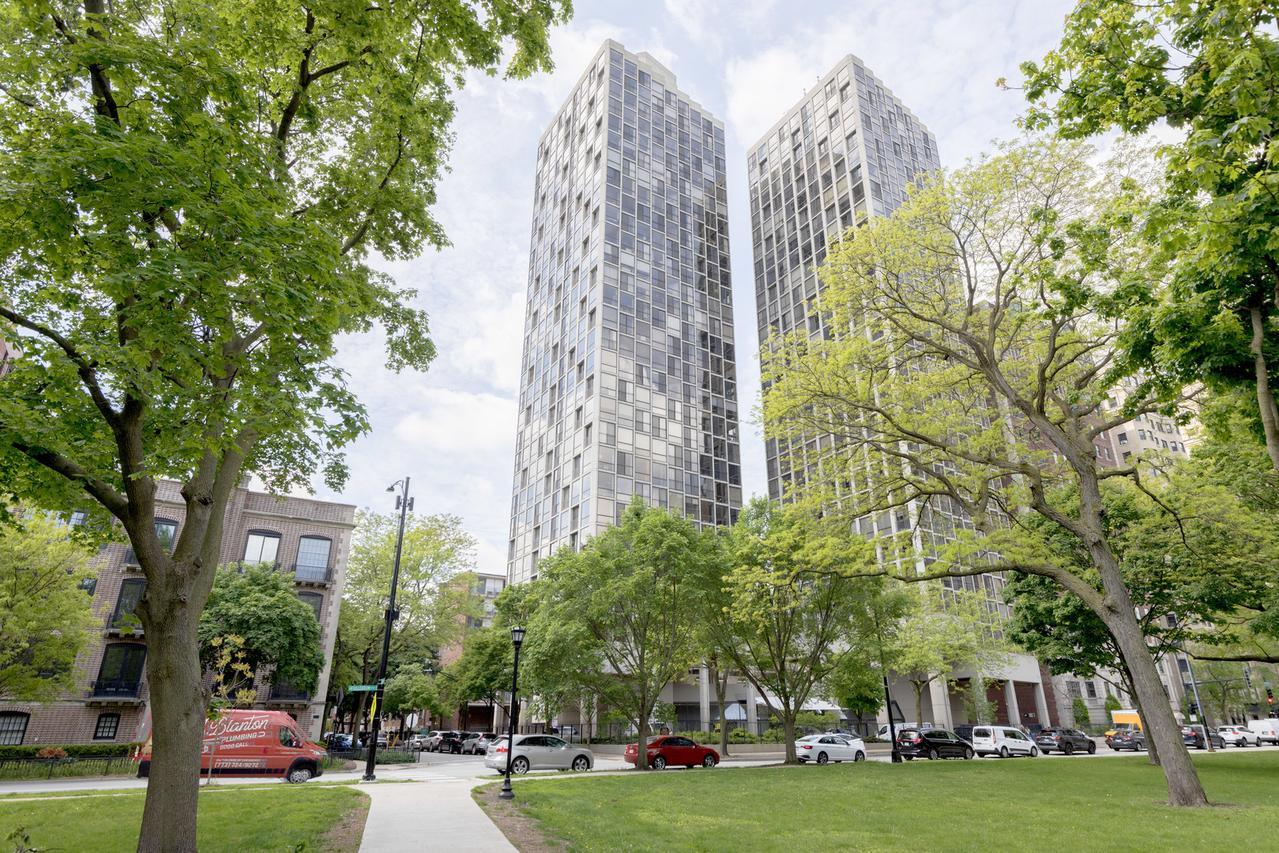 345 W Fullerton St. #1001, Chicago, IL 60614