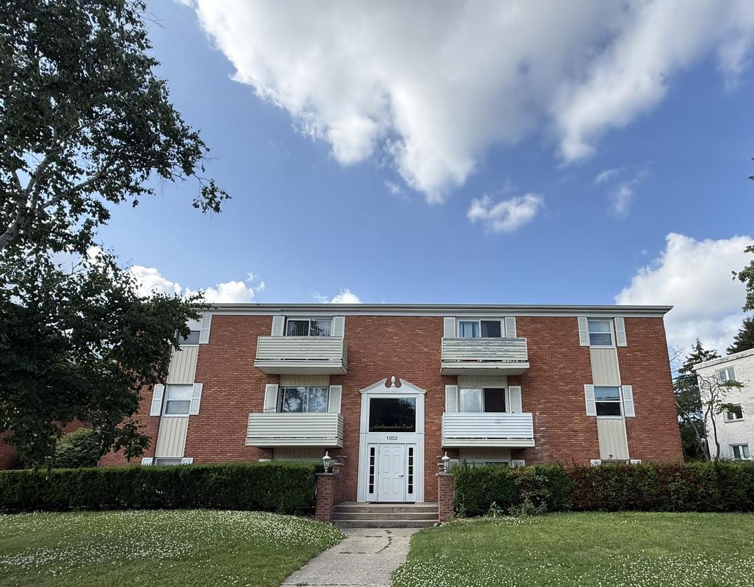 1002 E Harding Dr. #303, Urbana, IL 61801