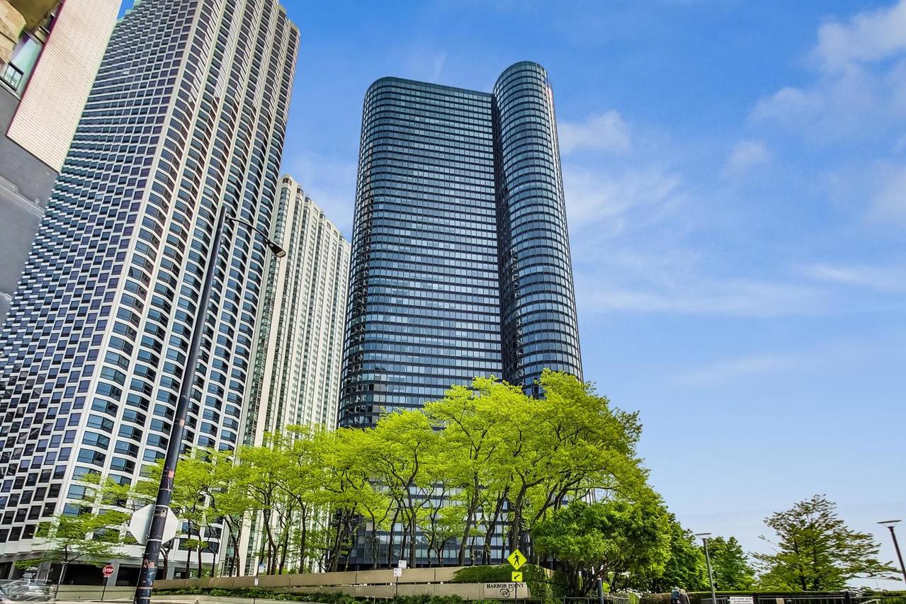 155 N Harbor Dr. #1711, Chicago, IL 60601