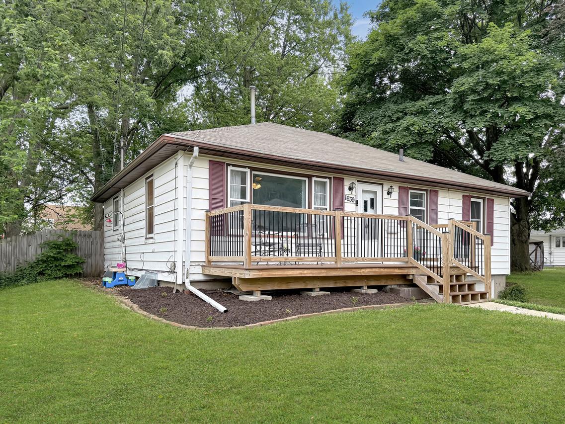 1639 S Highland Ave., Freeport, IL 61032