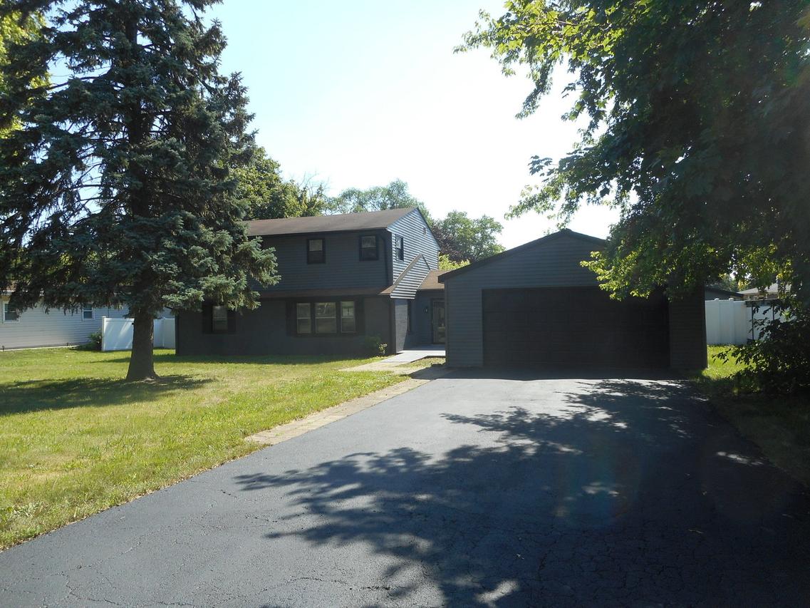 4N327 7th Ave., Addison, IL 60101