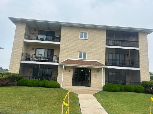 17037 Grissom Dr. #2N, Tinley Park, IL 60477