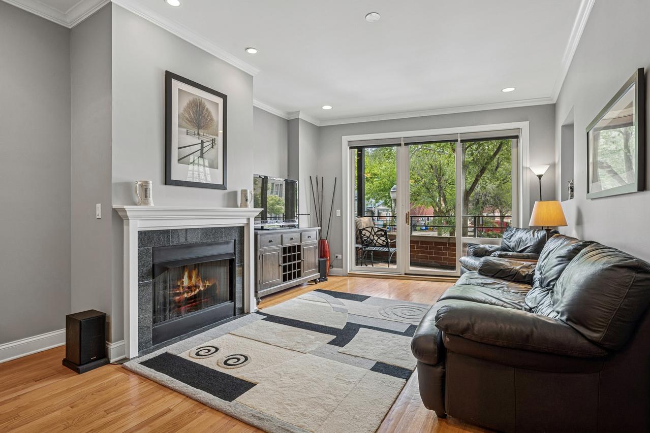 4660 N Winthrop Ave. #1N, Chicago, IL 60640