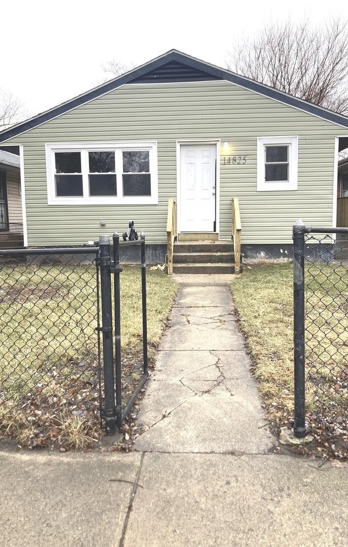 14825 Maplewood Ave., Harvey, IL 60426