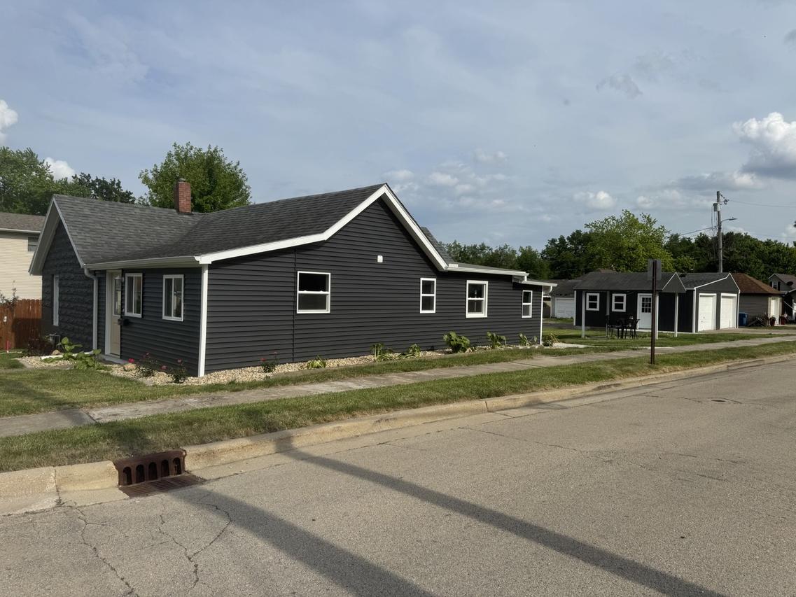 401 E 1st St., Oglesby, IL 61348