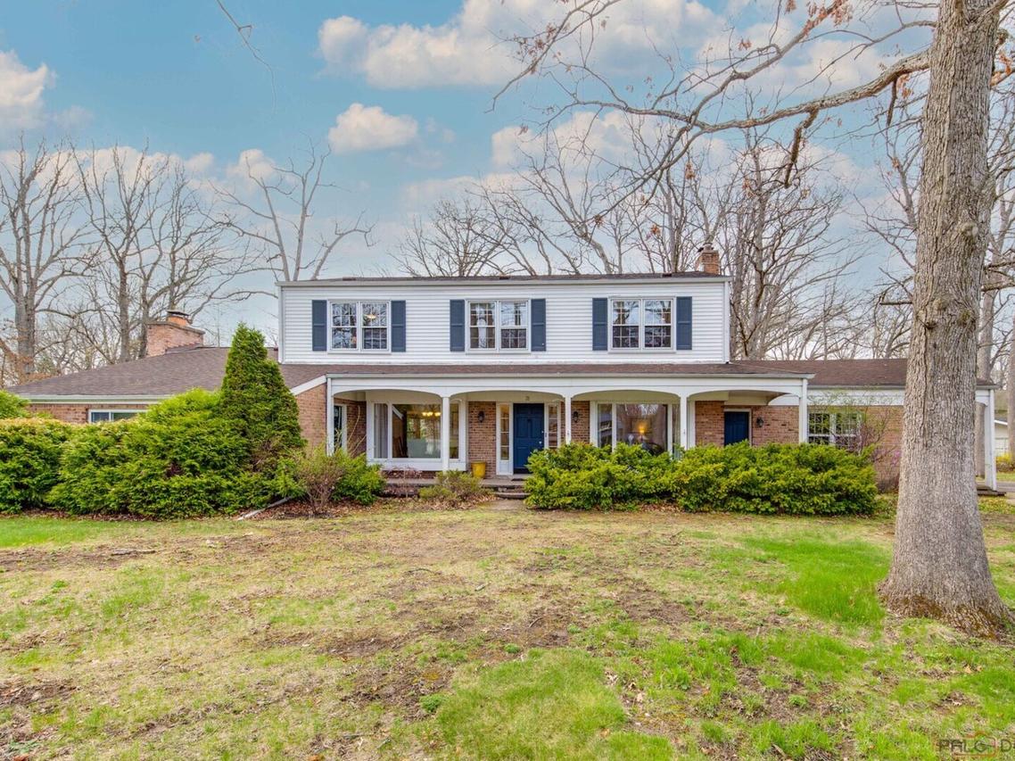31 Berkshire Ln., Lincolnshire, IL 60069