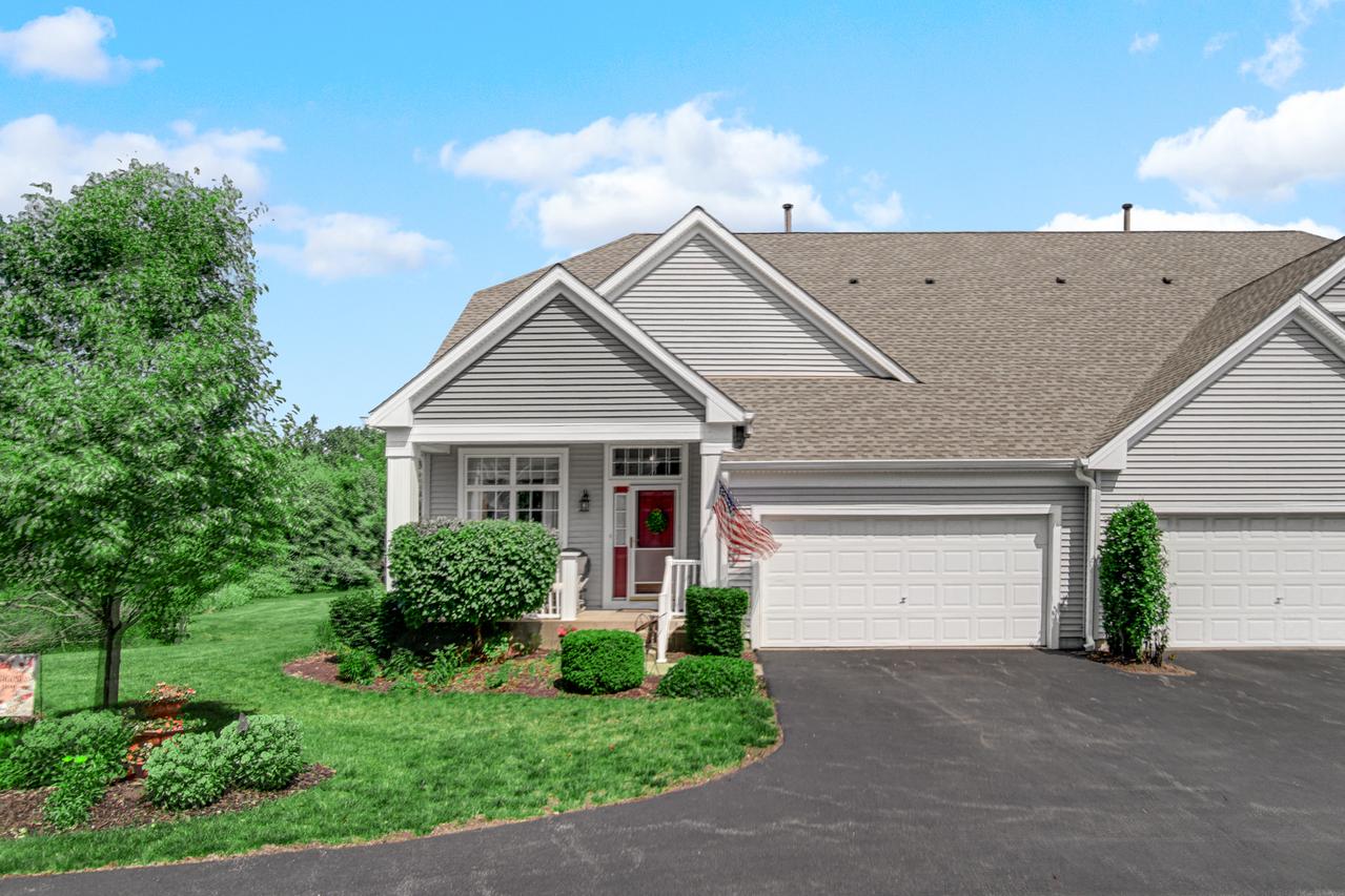 361 Cascade Ln. #1, Oswego, IL 60543
