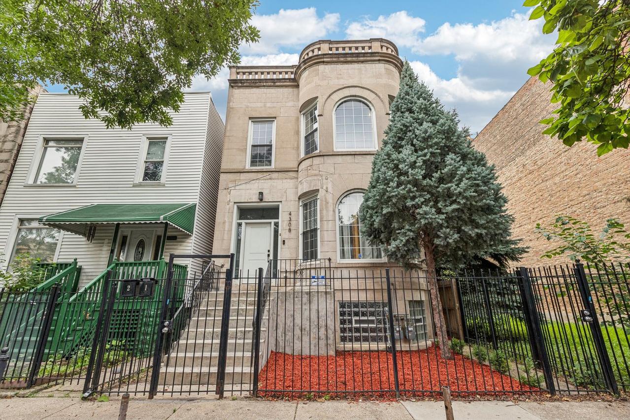 4308 W Adams St., Chicago, IL 60624