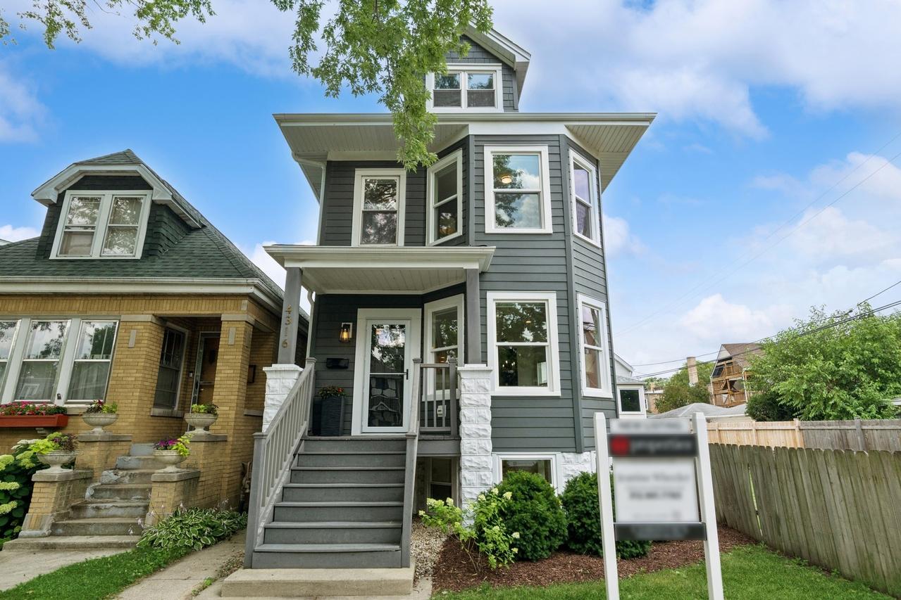 4316 W Henderson St., Chicago, IL 60641