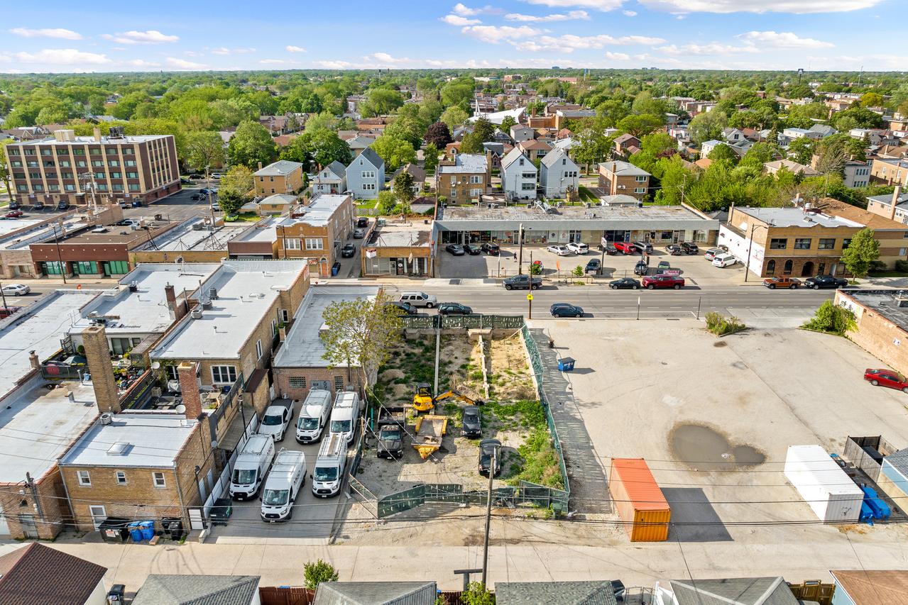 5921 W Lawrence Ave., Chicago, IL 60630