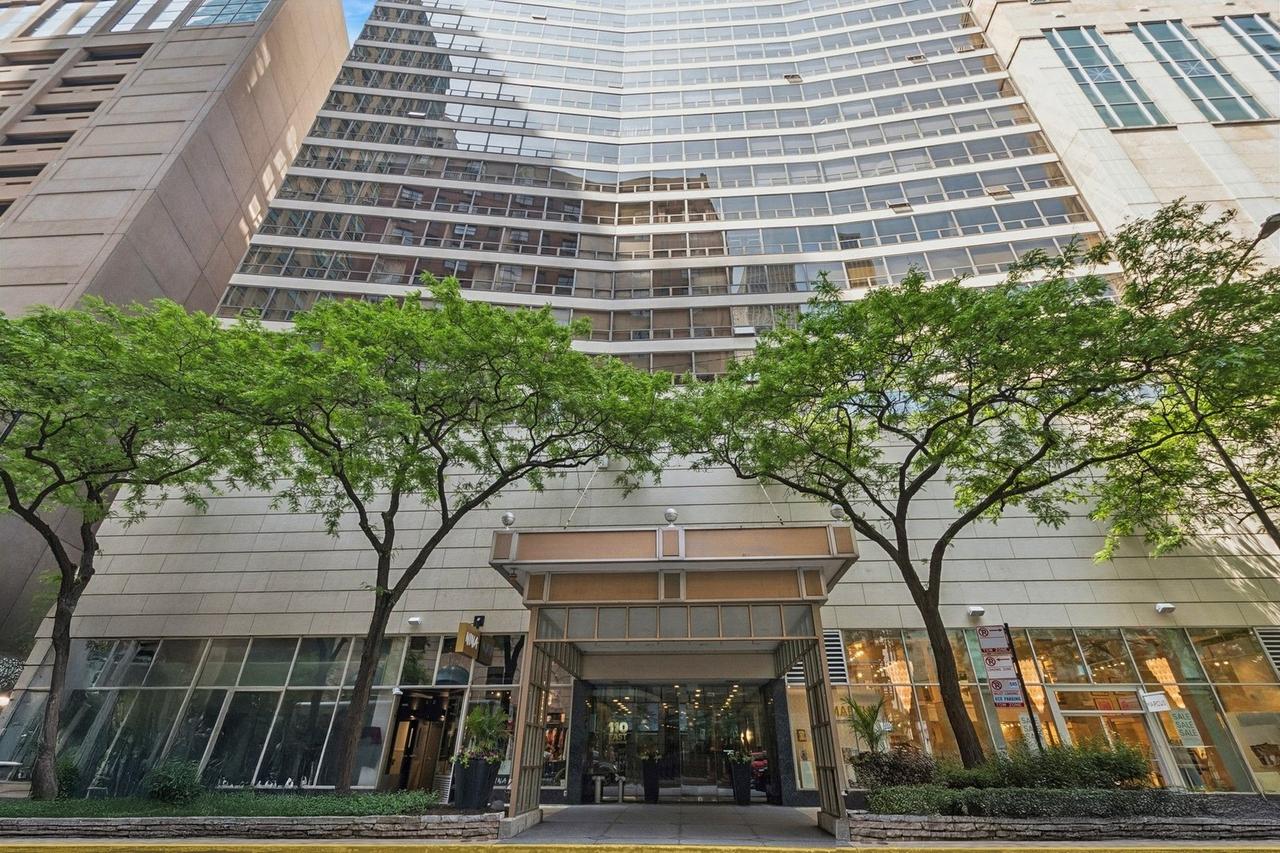 110 E Delaware Pl. #701, Chicago, IL 60611