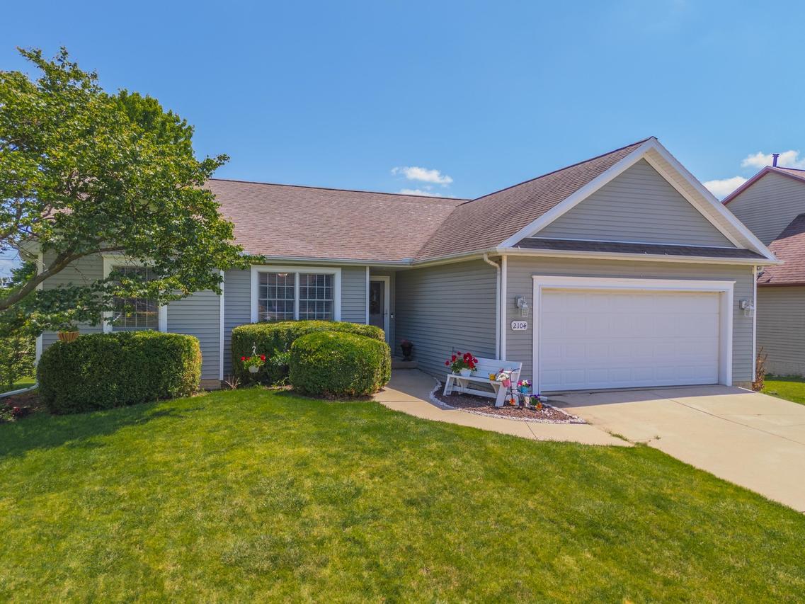 2104 Altoona Rd., Bloomington, IL 61705