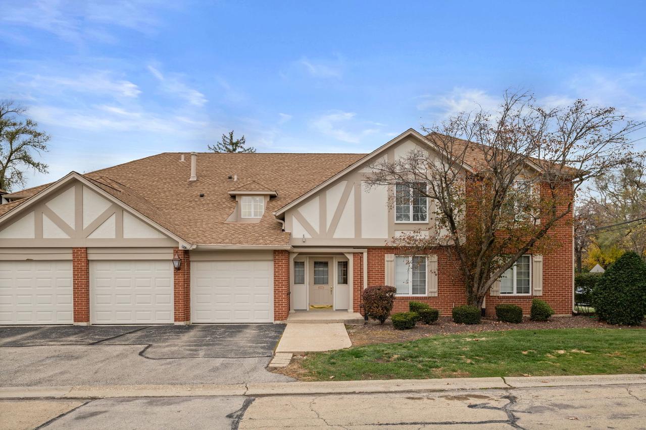 5816 Wolf Rd. #3B, Western Springs, IL 60558