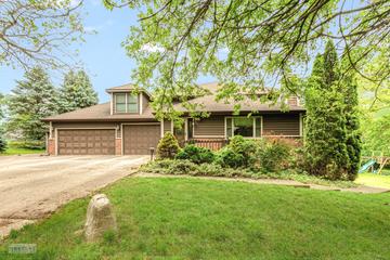 2800 Arbor Ln., Oswego, IL 60543