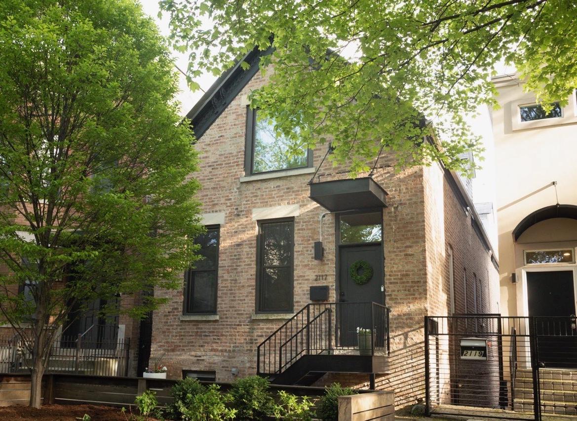 2117 W Dickens Ave., Chicago, IL 60647