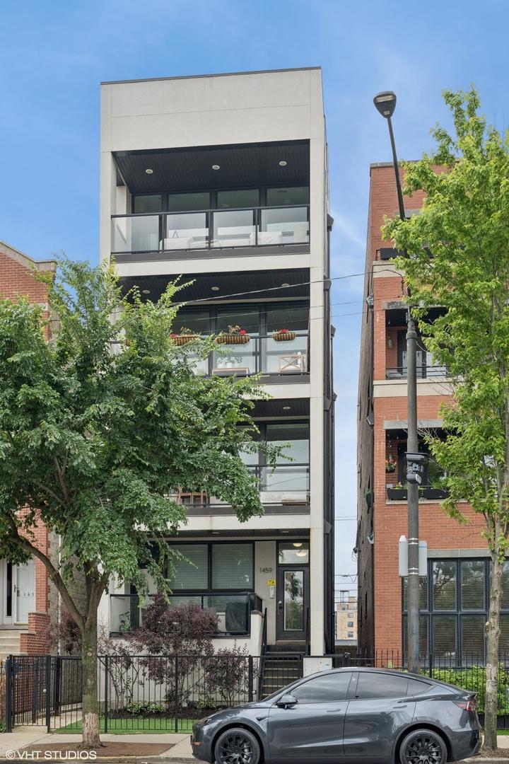 1459 W Grand Ave. #2, Chicago, IL 60642