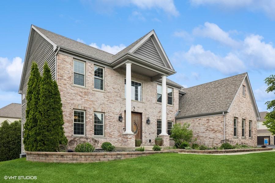 2 12 Lakes Ct., Lake In The Hills, IL 60156