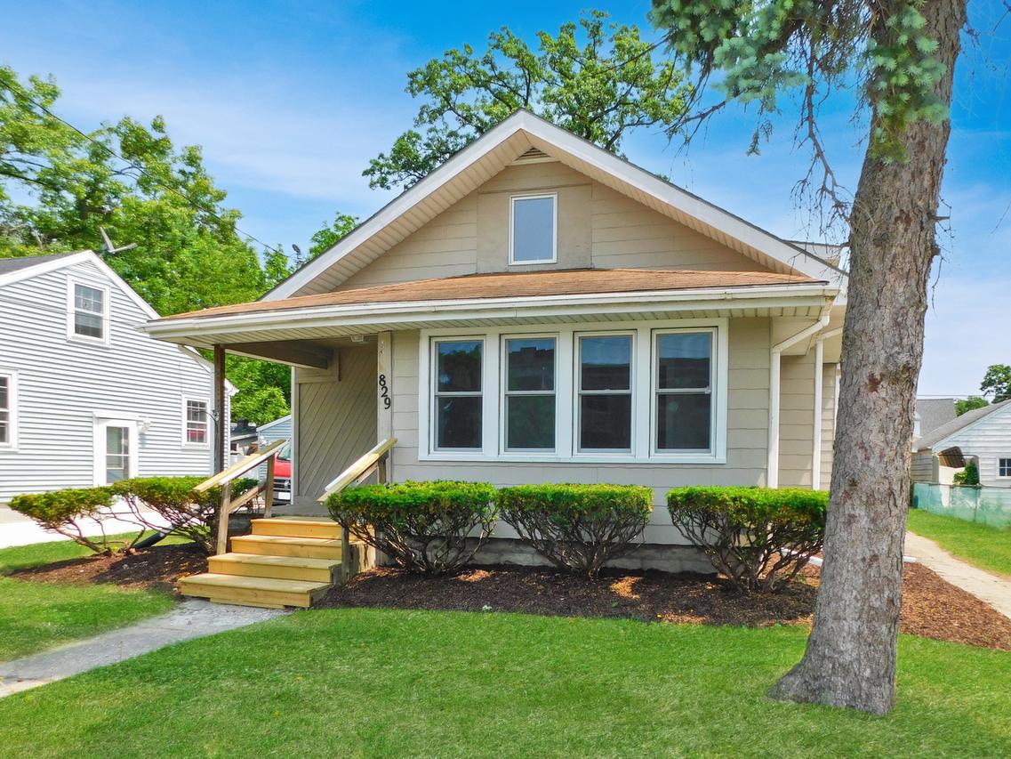 829 Blackhawk Blvd., South Beloit, IL 61080