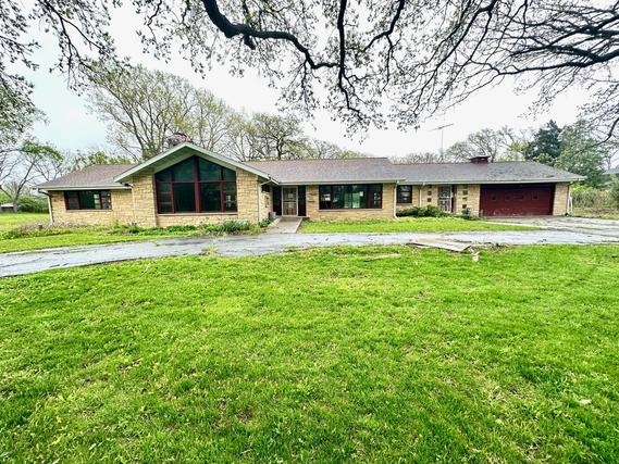 12S135 Lemont Rd., Lemont, IL 60439